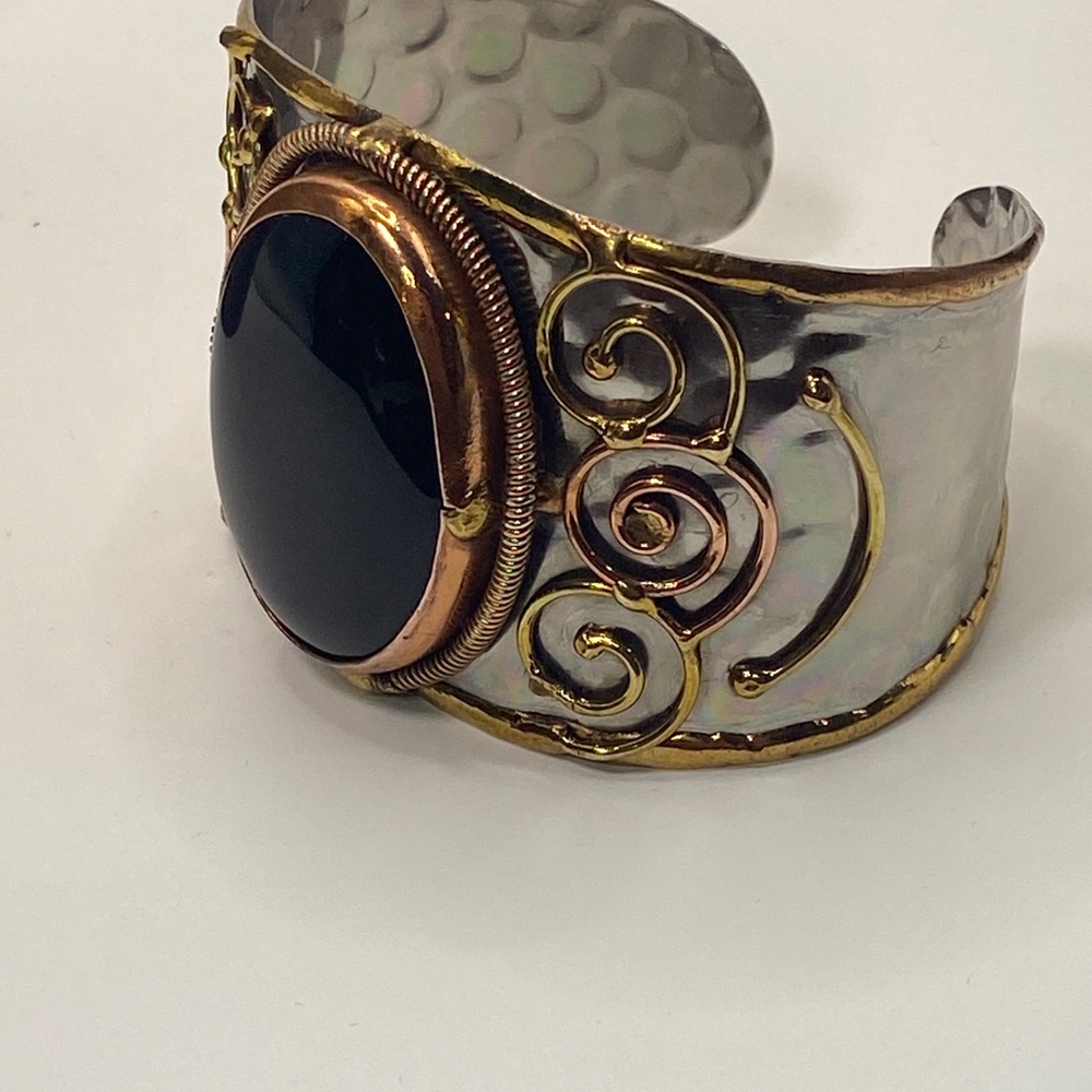 Handmade Onyx Mixed Metal Cuff Bracelet - Picture 11 of 11